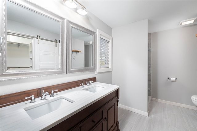 1136 N Hillcrest Avenue, Fayetteville, AR 72703