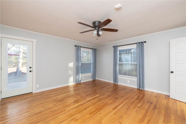 1136 N Hillcrest Avenue, Fayetteville, AR 72703