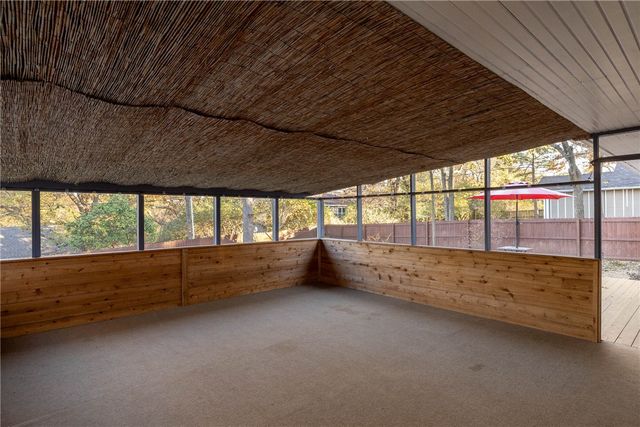 1136 N Hillcrest Avenue, Fayetteville, AR 72703