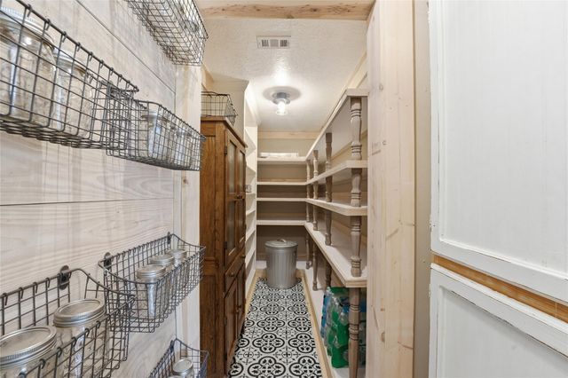 11596 Browder Traylor Road, Conroe, TX 77303