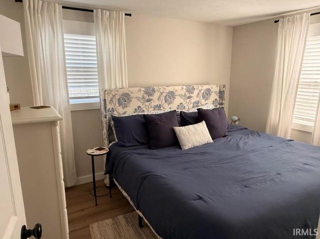 1320 Eastbrook Drive, South Bend, IN 46616