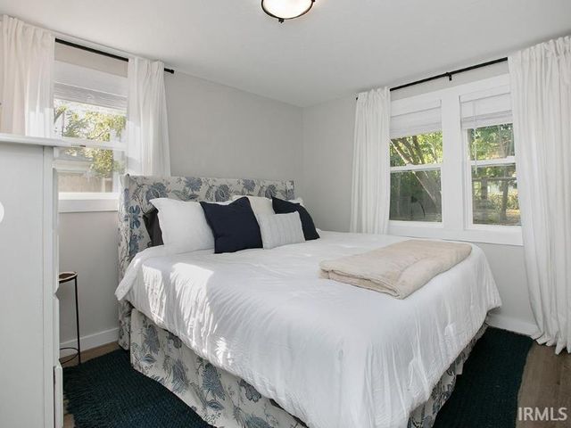 1320 Eastbrook Drive, South Bend, IN 46616