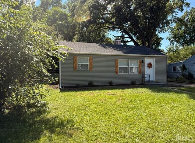 1320 Eastbrook Drive, South Bend, IN 46616