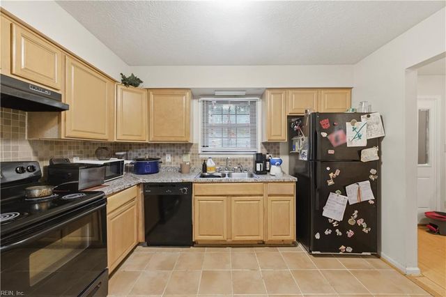 340 Witness Ln Unit B, Newport News, VA 23608