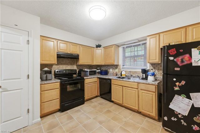 340 Witness Ln Unit B, Newport News, VA 23608