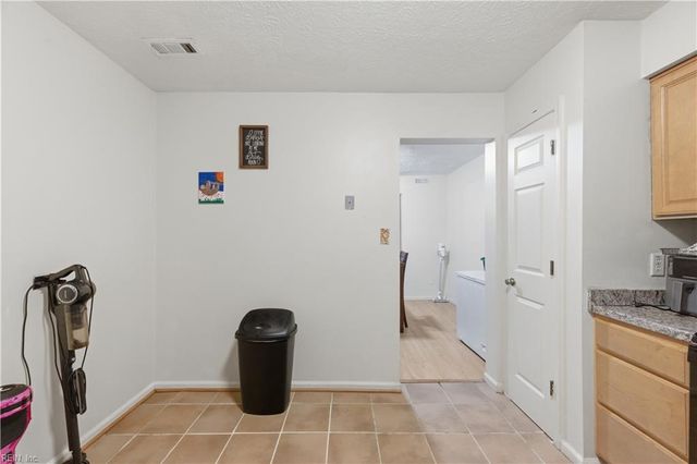 340 Witness Ln Unit B, Newport News, VA 23608