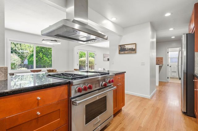 1141 Brownwyk Dr, Sacramento, CA 95822
