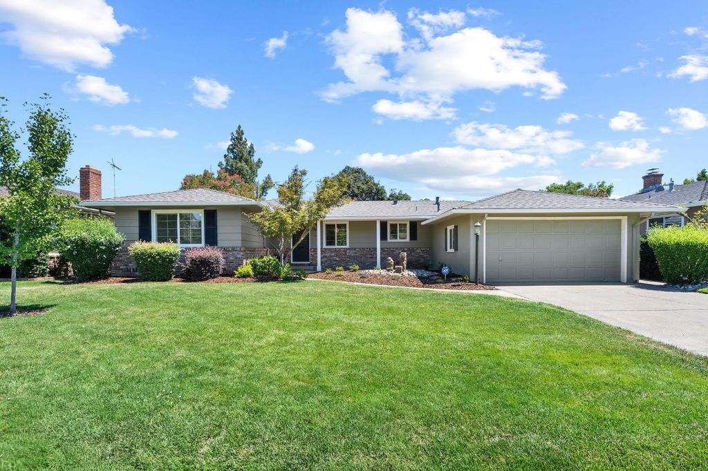 1141 Brownwyk Dr, Sacramento, CA 95822