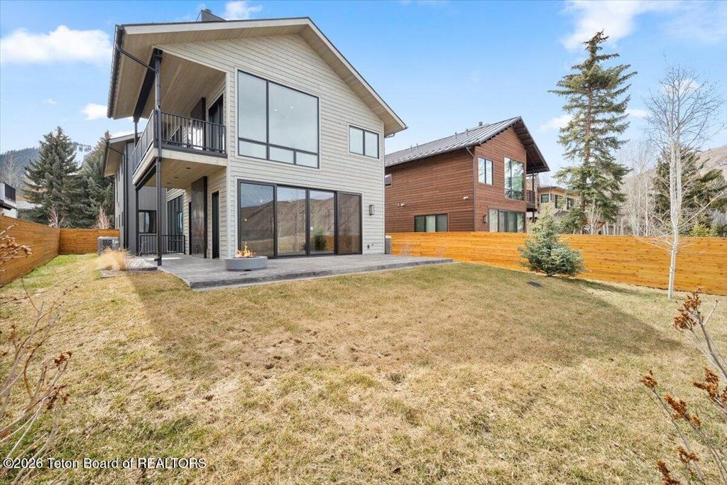 415 TETON Avenue, Jackson, WY 83001 photo 3