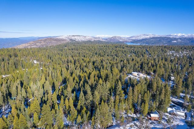 42488 Rock Ledge Road, Shaver Lake, CA 93664