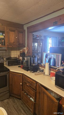 5 Lakeview Drive, Norwalk, CT 06850