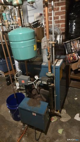 5 Lakeview Drive, Norwalk, CT 06850