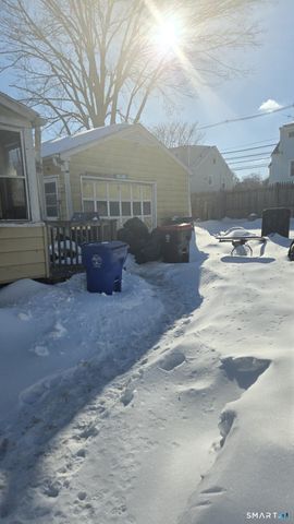 5 Lakeview Drive, Norwalk, CT 06850