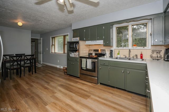 6781 Peck Road, Ravenna, OH 44266