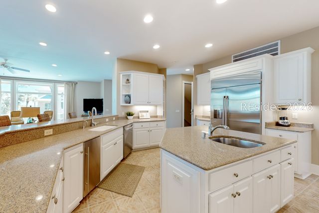 8 Curlew Rd, Hilton Head Island, SC 29928