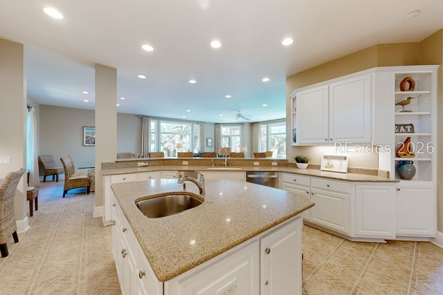 8 Curlew Rd, Hilton Head Island, SC 29928