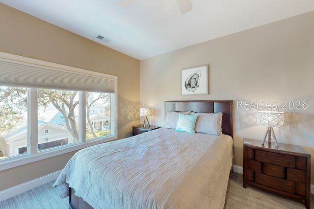 8 Curlew Rd, Hilton Head Island, SC 29928