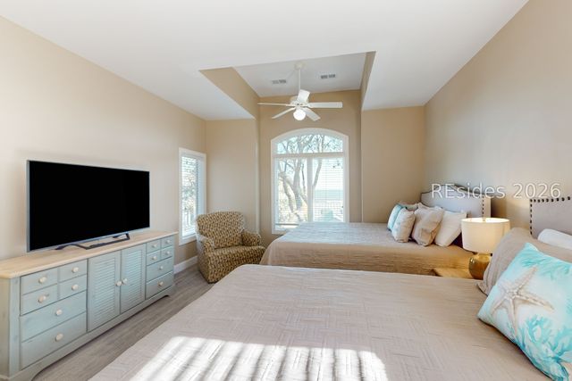 8 Curlew Rd, Hilton Head Island, SC 29928