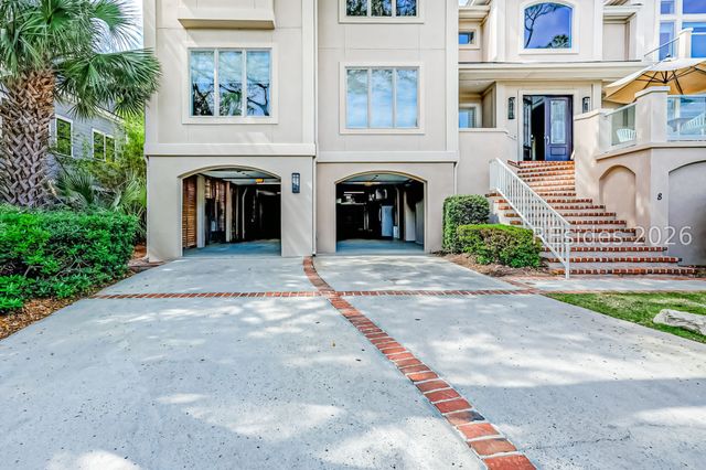 8 Curlew Rd, Hilton Head Island, SC 29928