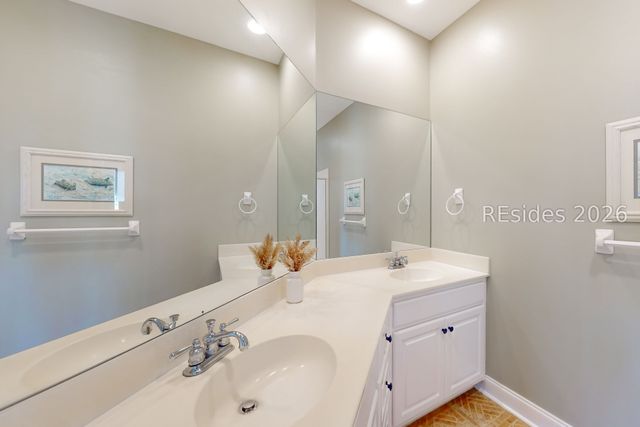 8 Curlew Rd, Hilton Head Island, SC 29928