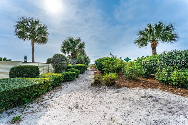 8 Curlew Rd, Hilton Head Island, SC 29928