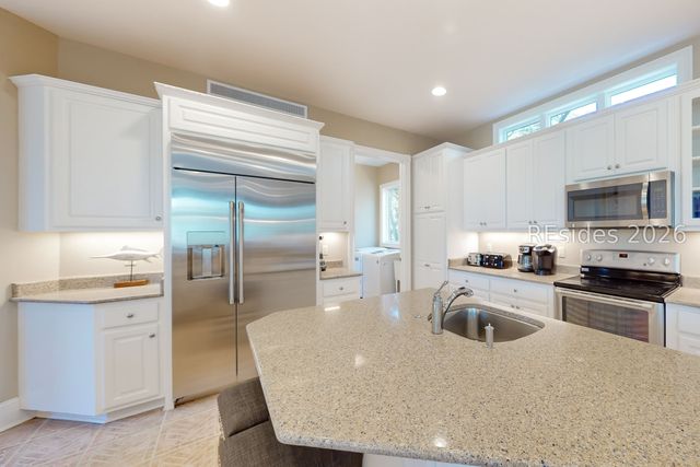 8 Curlew Rd, Hilton Head Island, SC 29928