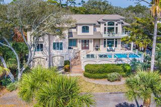 8 Curlew Rd, Hilton Head Island, SC 29928