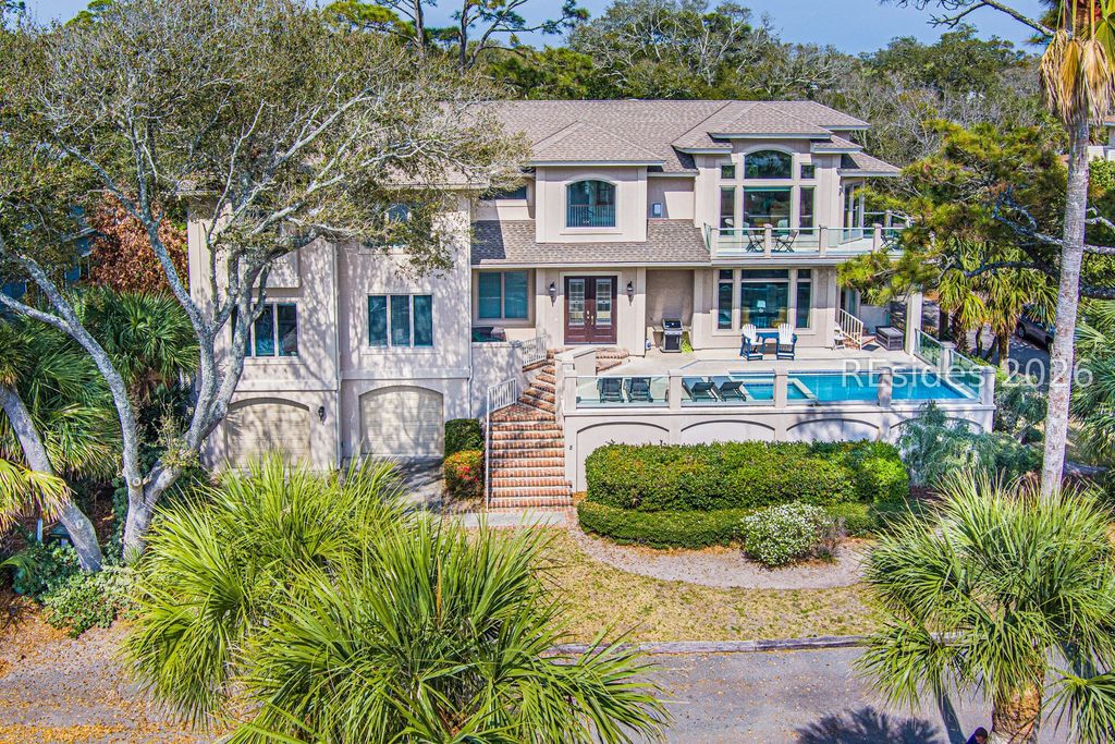 8 Curlew Rd, Hilton Head Island, SC 29928