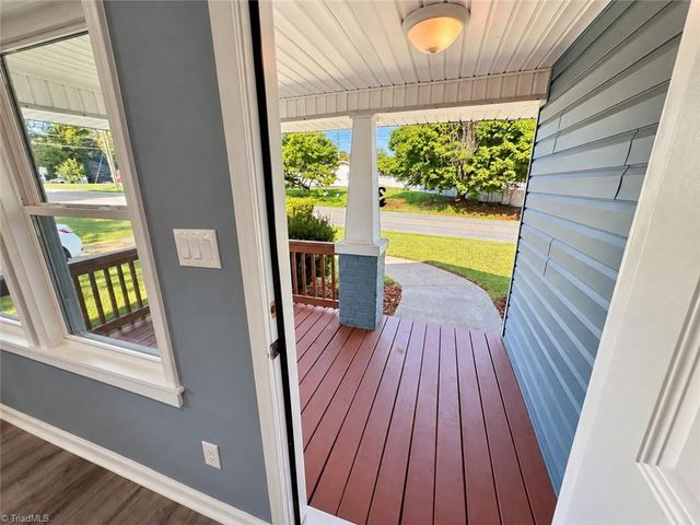 3725 New Walkertown Road, Winston-salem, NC 27105