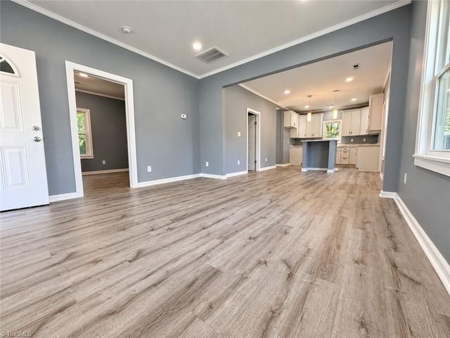 3725 New Walkertown Road, Winston-salem, NC 27105