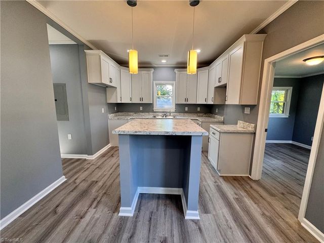3725 New Walkertown Road, Winston-salem, NC 27105
