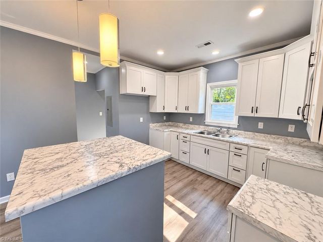 3725 New Walkertown Road, Winston-salem, NC 27105