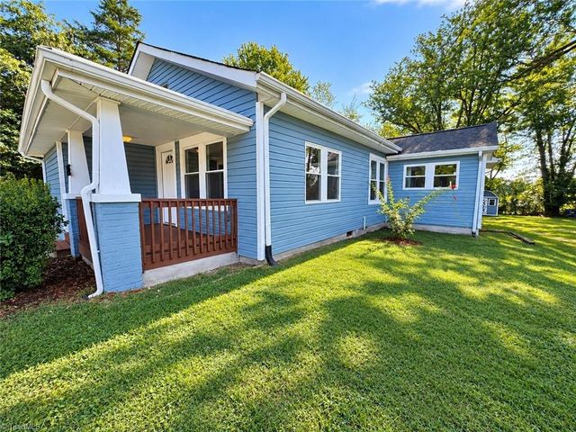 3725 New Walkertown Road, Winston-salem, NC 27105