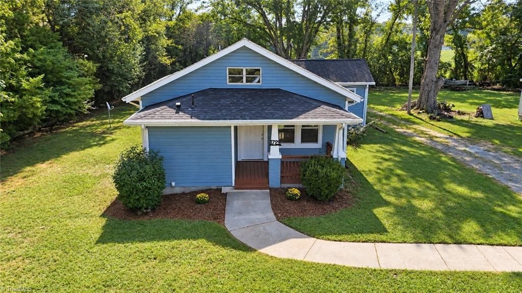 3725 New Walkertown Road, Winston-salem, NC 27105
