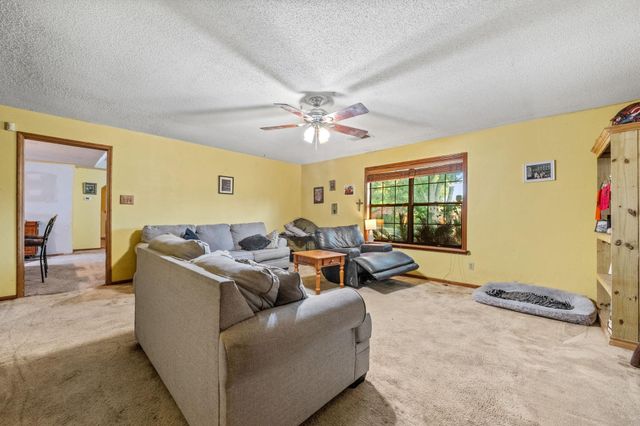 71 N Shady Oaks Drive Drive, Point Blank, TX 77364