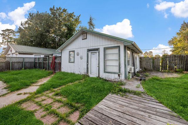 71 N Shady Oaks Drive Drive, Point Blank, TX 77364