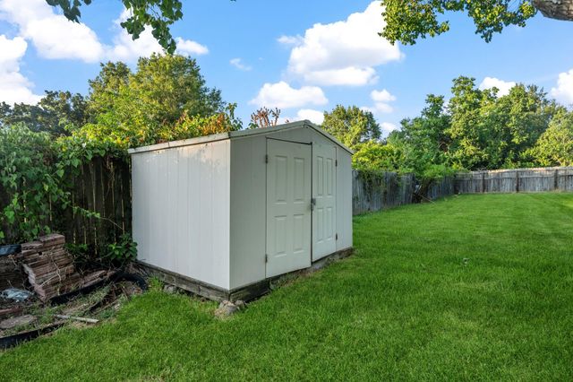 71 N Shady Oaks Drive Drive, Point Blank, TX 77364