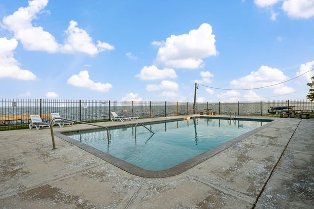 71 N Shady Oaks Drive Drive, Point Blank, TX 77364