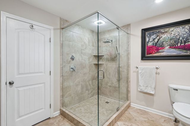 9032 S Harpeth Ct, Nashville, TN 37221