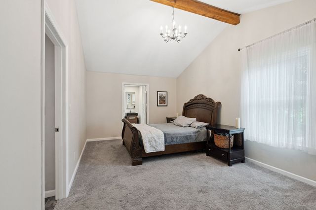 9032 S Harpeth Ct, Nashville, TN 37221