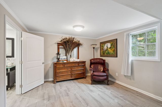 9032 S Harpeth Ct, Nashville, TN 37221