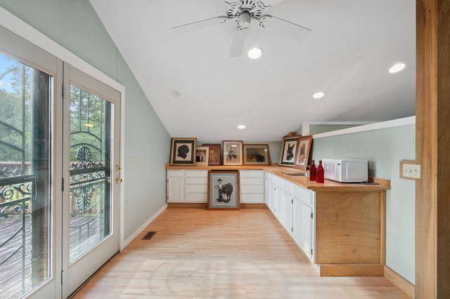 9032 S Harpeth Ct, Nashville, TN 37221