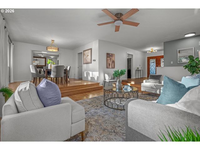 5138 Sw SANTA MONICA Ct, Portland, OR 97221