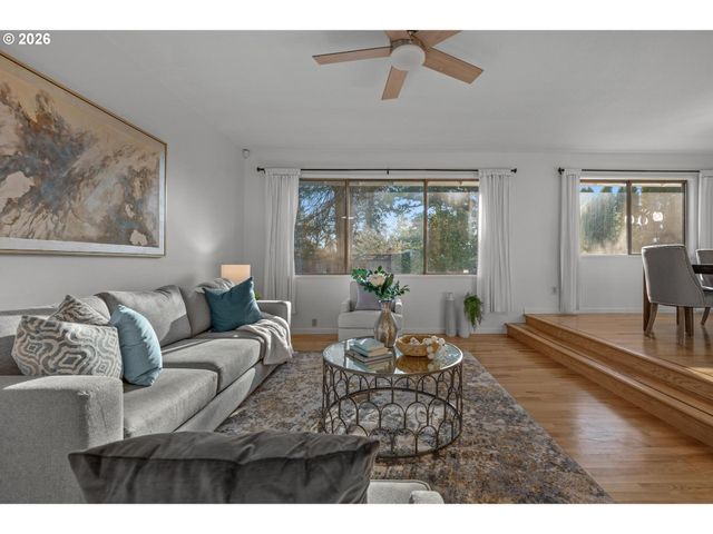 5138 Sw SANTA MONICA Ct, Portland, OR 97221