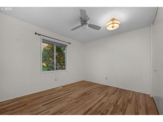 5138 Sw SANTA MONICA Ct, Portland, OR 97221