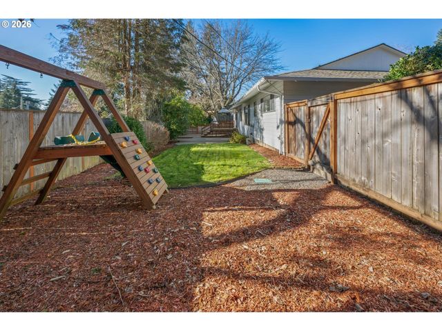 5138 Sw SANTA MONICA Ct, Portland, OR 97221
