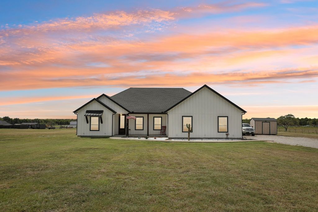 4182 County Road 2206, Greenville, TX 75402