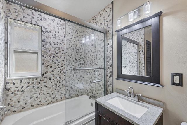 4078 PELICAN SHORES CIRCLE, Englewood, FL 34223