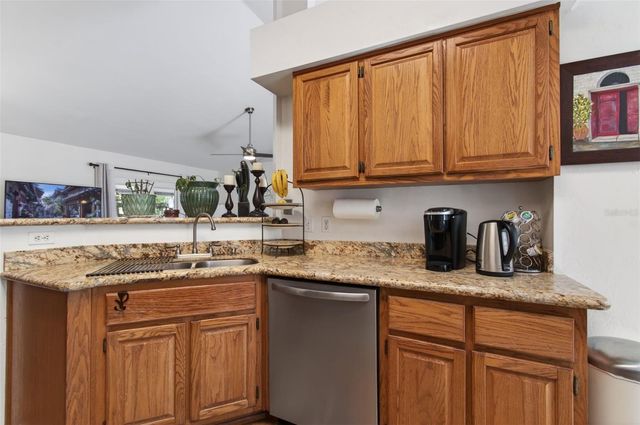 6146 NW 38TH TERRACE, Gainesville, FL 32653