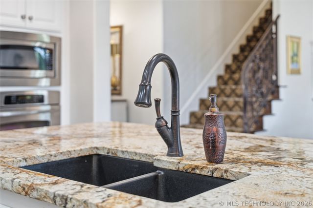 11248 S 75th Avenue E, Bixby, OK 74008